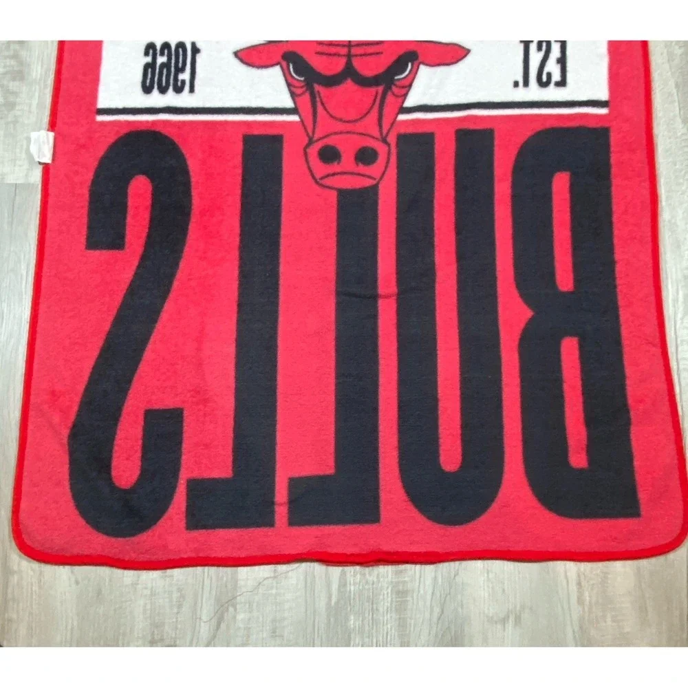 Northwest NBA Chicago Bulls Singular Silk Touch Throw Blanket, 42x57‎